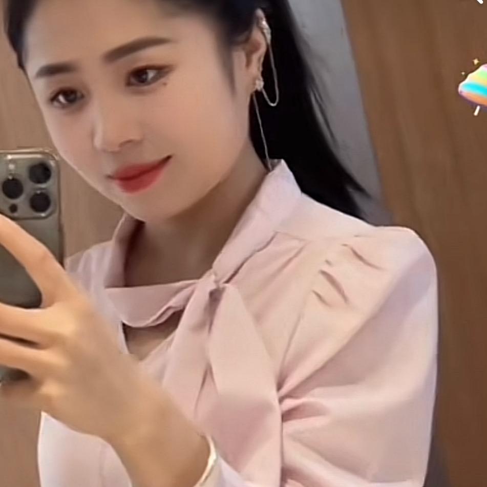 丽丽～吃不饱🍖