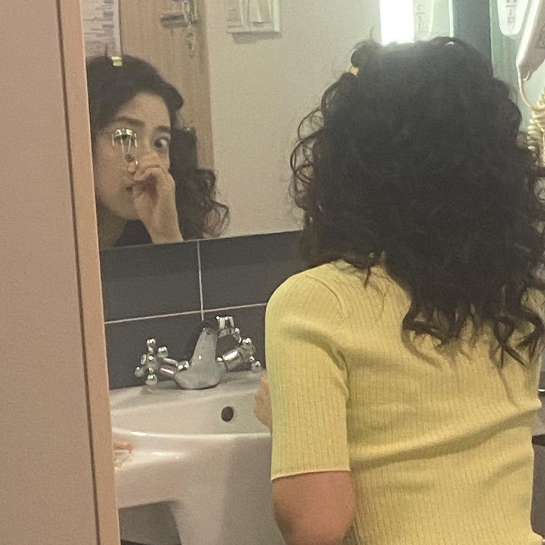 美女香喷喷
