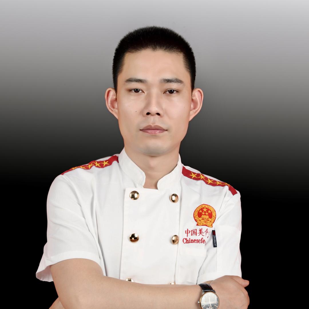 半亩云田丽荣