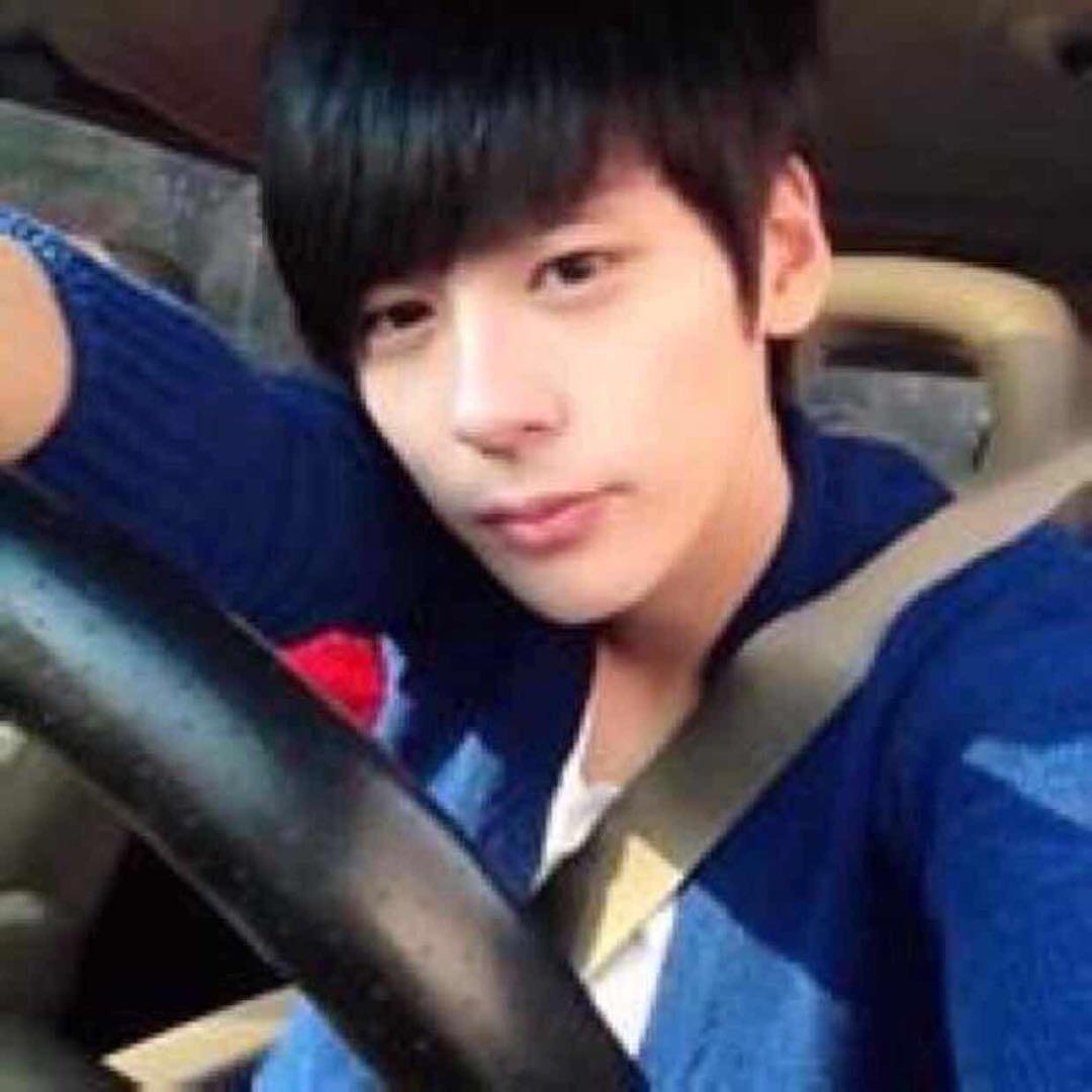 ———————    　　　　　　黑粉℡