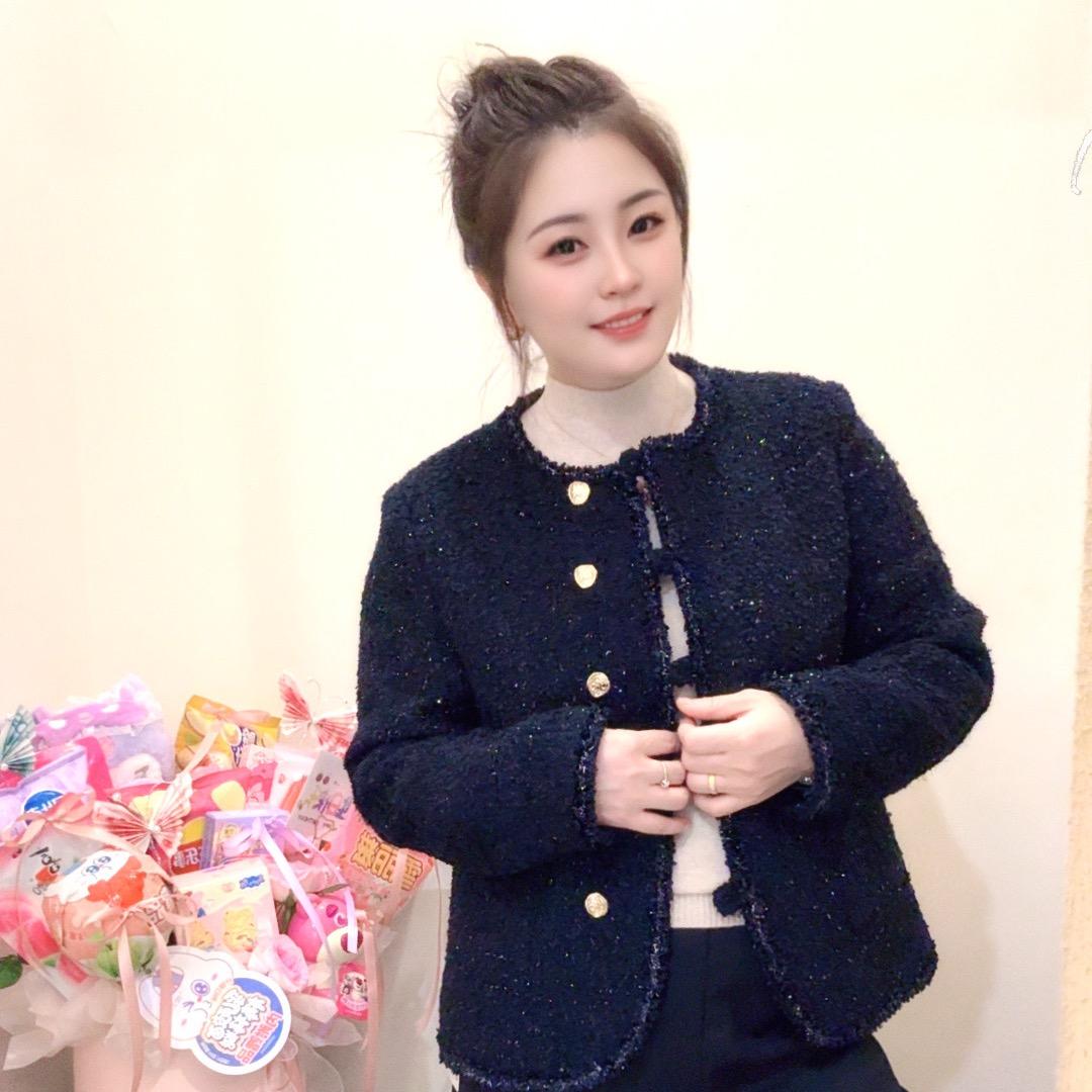 梦燕荣荣店长