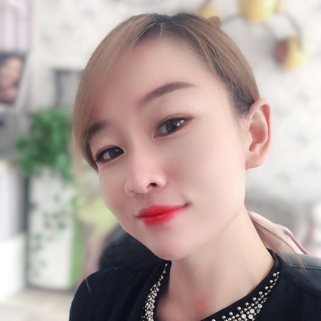 小曼🐯💋
