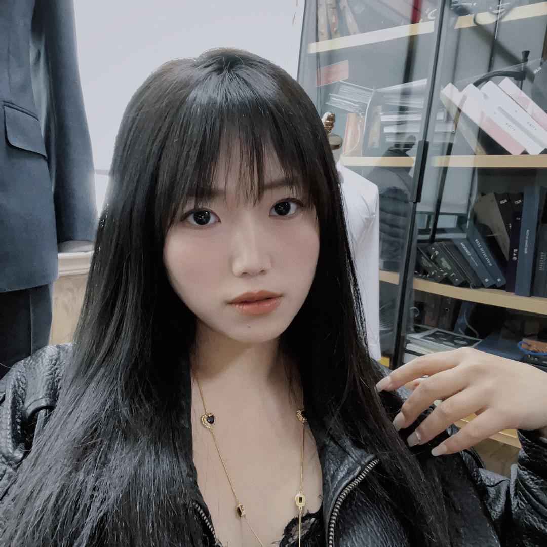 认真做男装的萌总