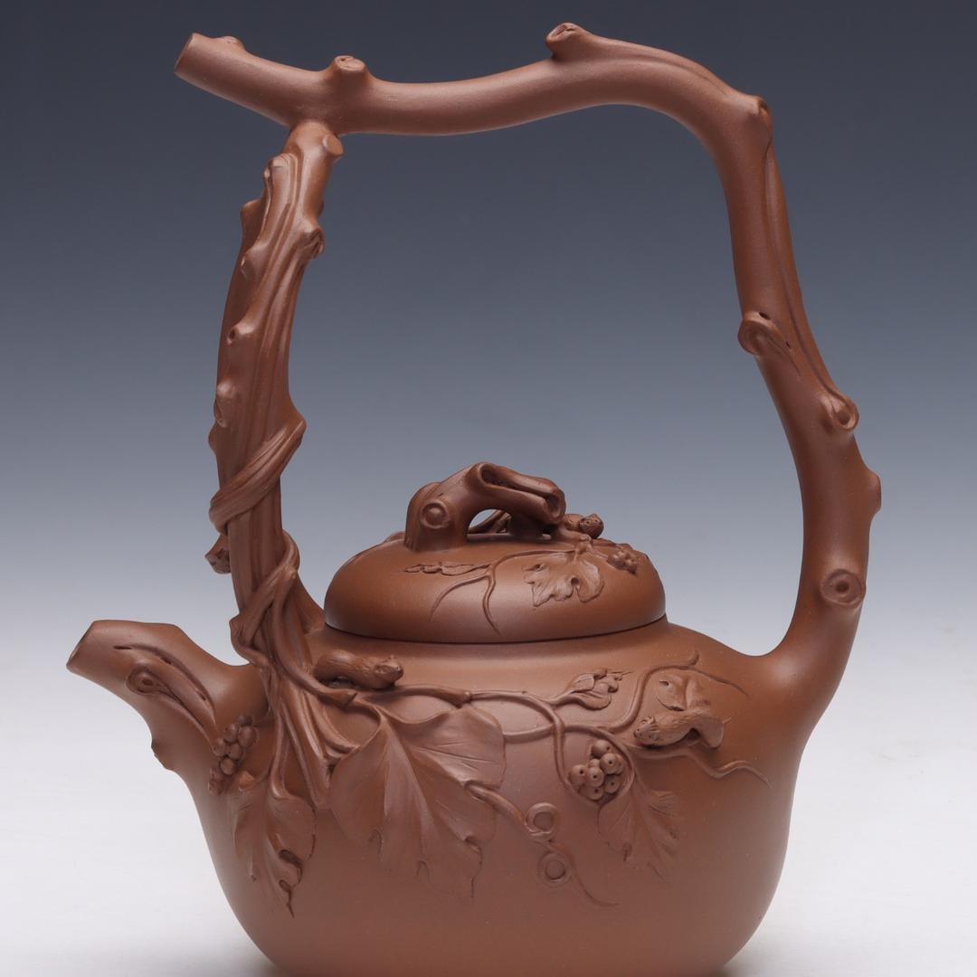 欢迎大家来到高工陈顺珍，全手工花器直播间