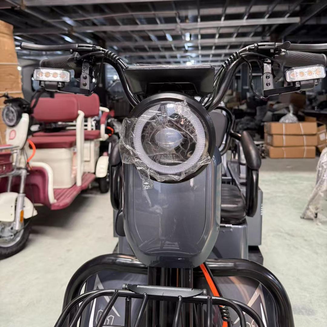 嘉宁休闲电动三轮车