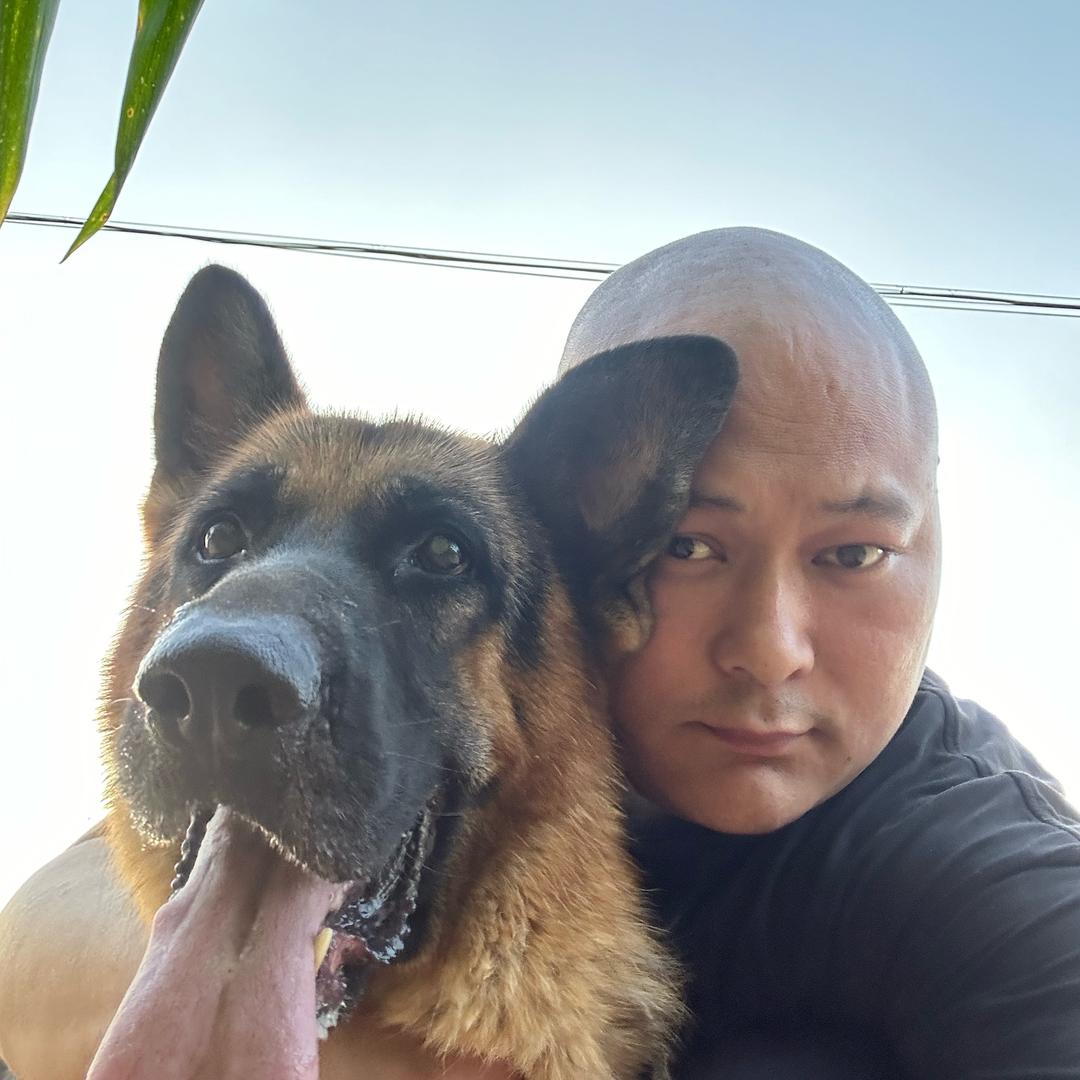我的童年回头看我一眼