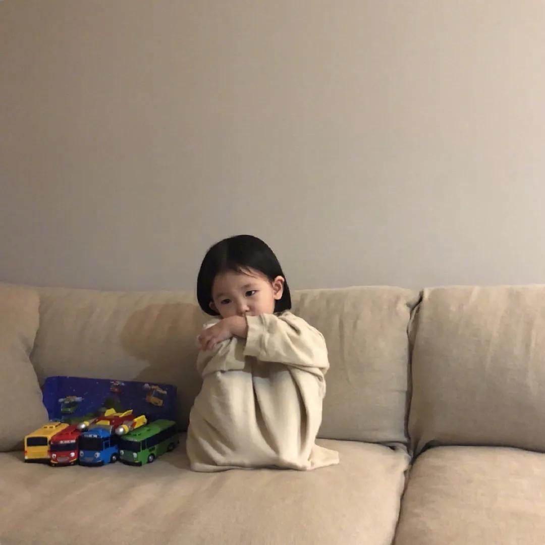 谌小柒