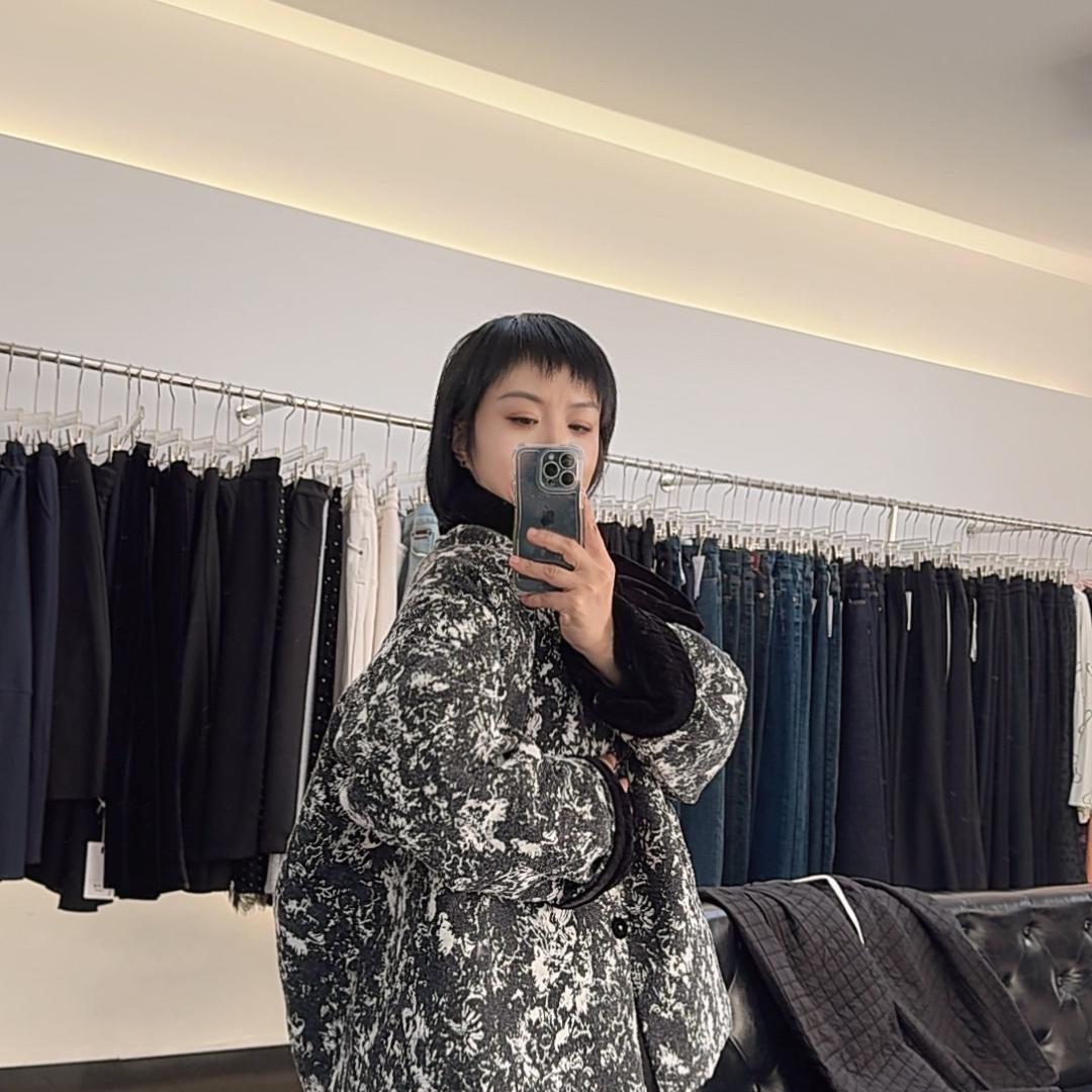 月半湾大码女装(银山北街店)官方号