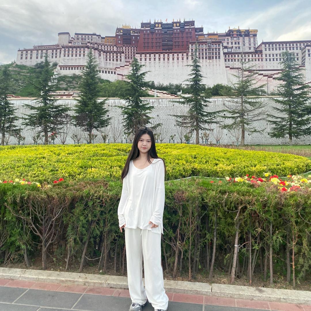 👧🏻98年福建女孩在拉萨开客栈
