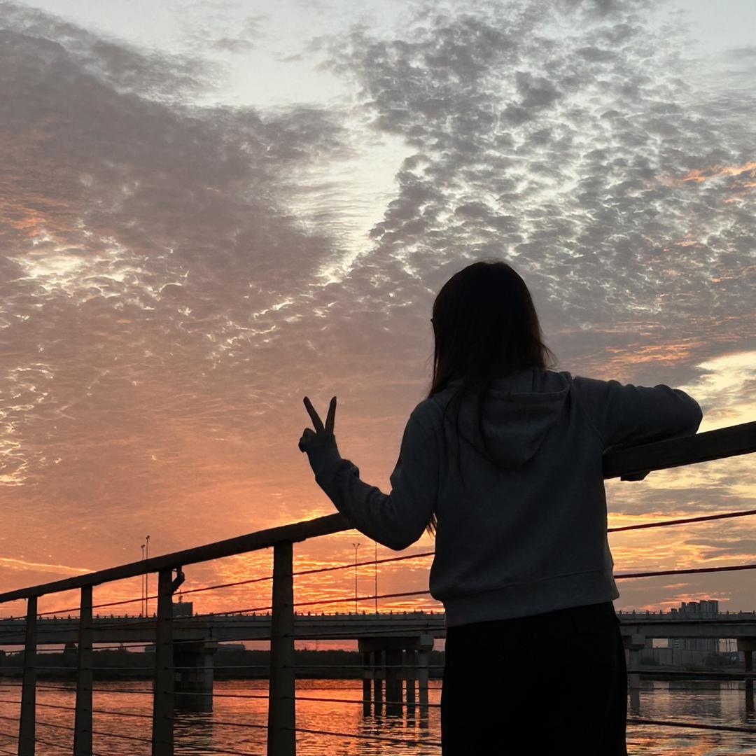小王同学、