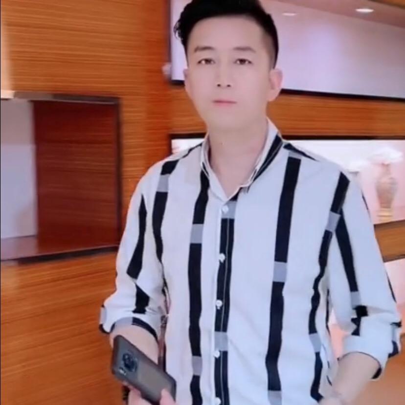 无人陪着我