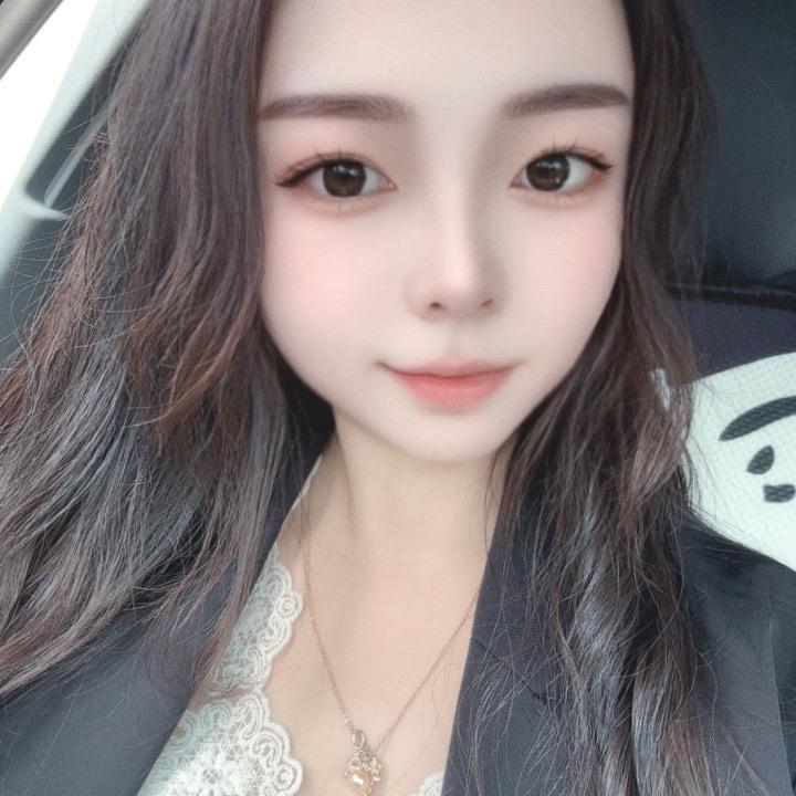 小薇吖