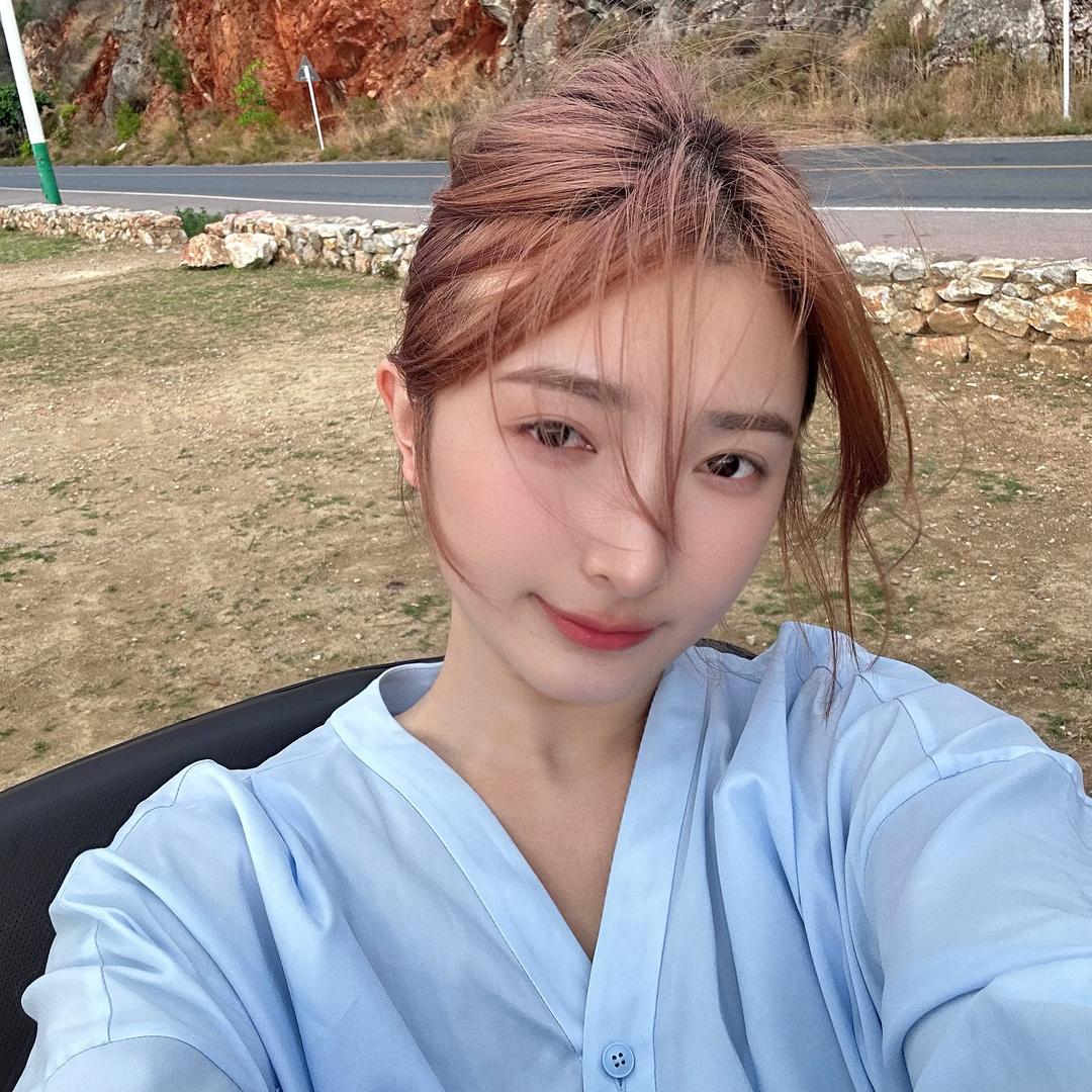 于叭叭裤子集合店