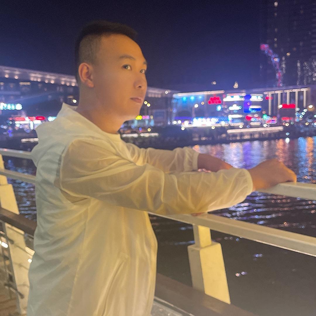 曾辉爱玩车