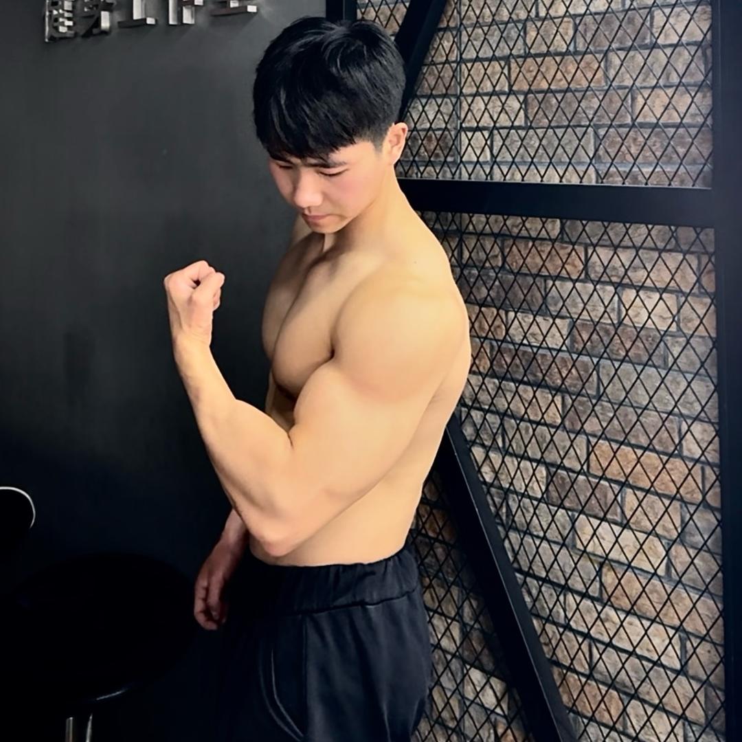 海涛没腹肌