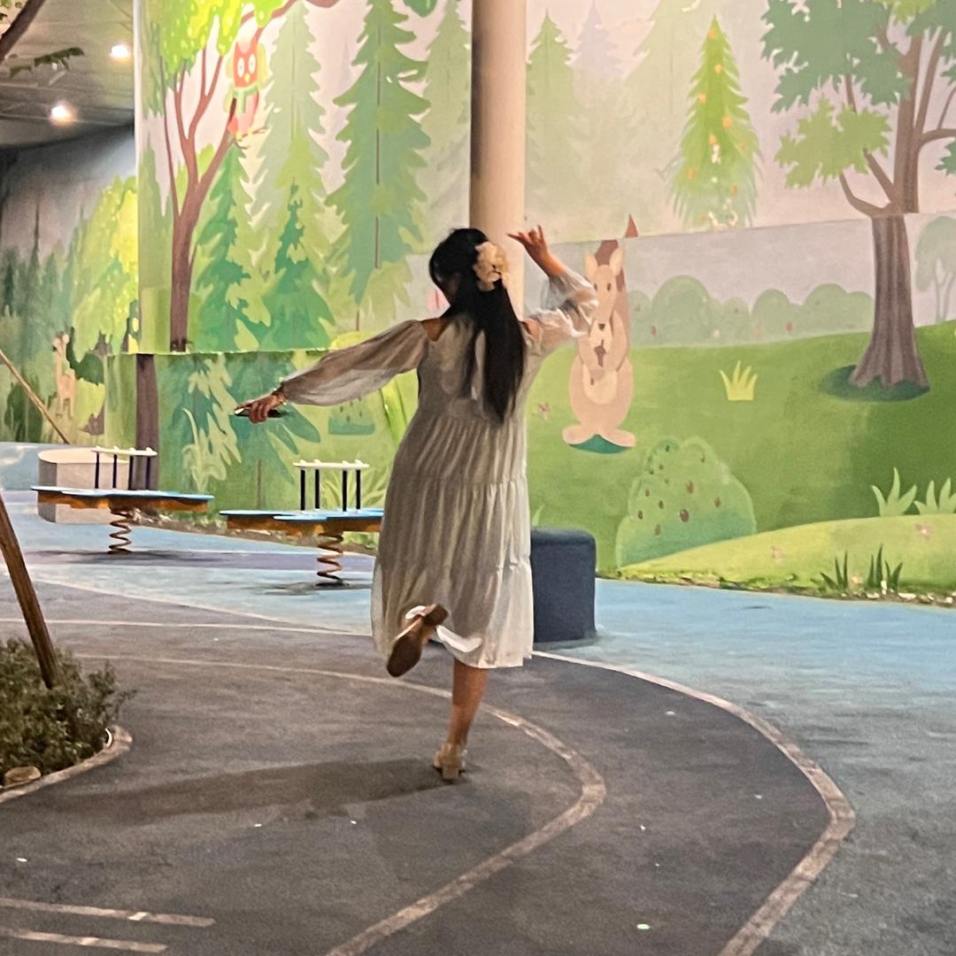 热爱生活的红红