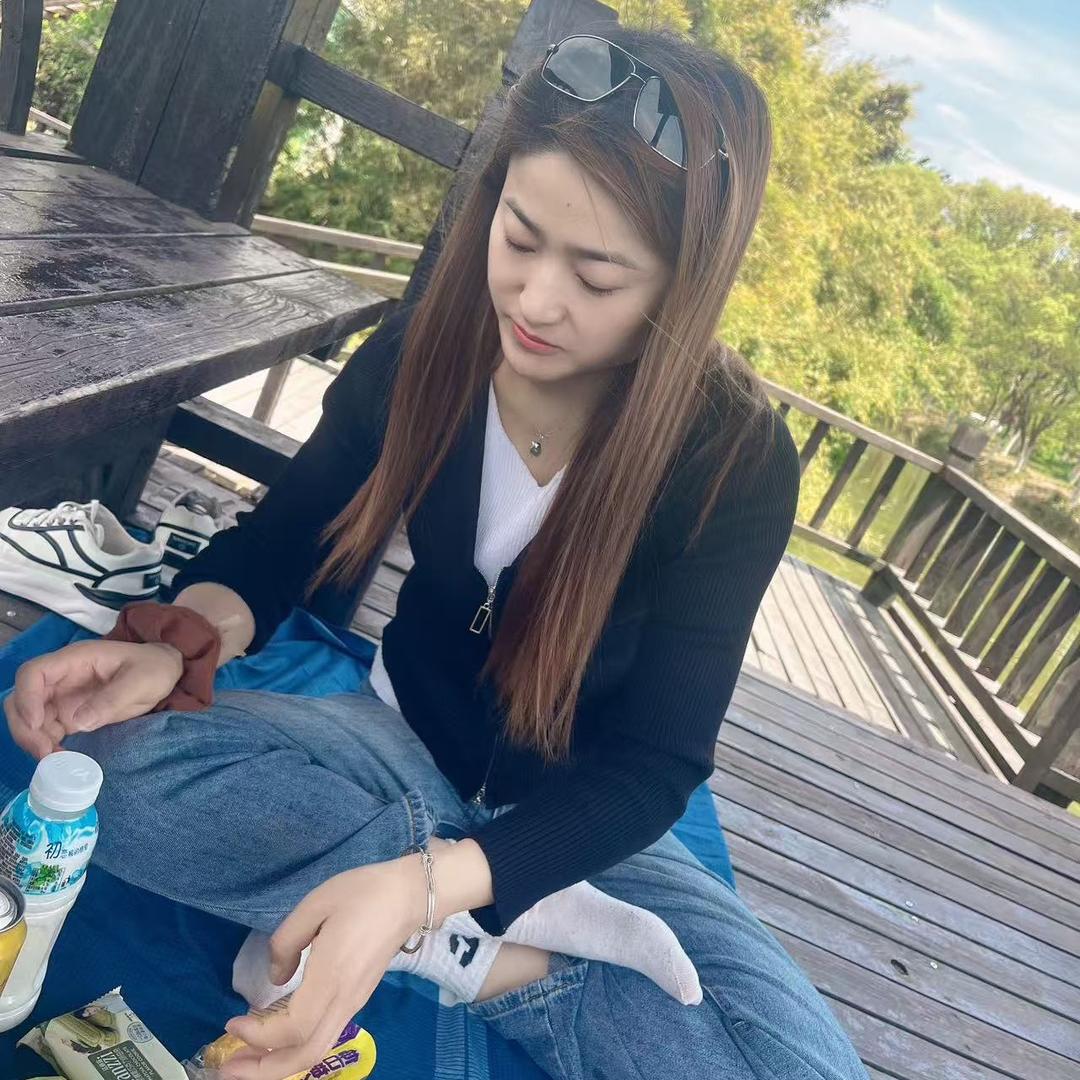 谢家！伍小姐。