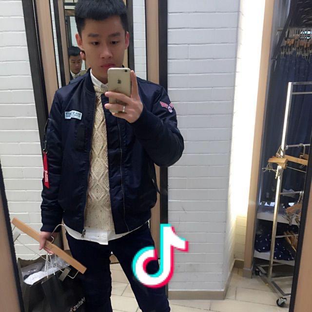 🌚 老李家二小子.