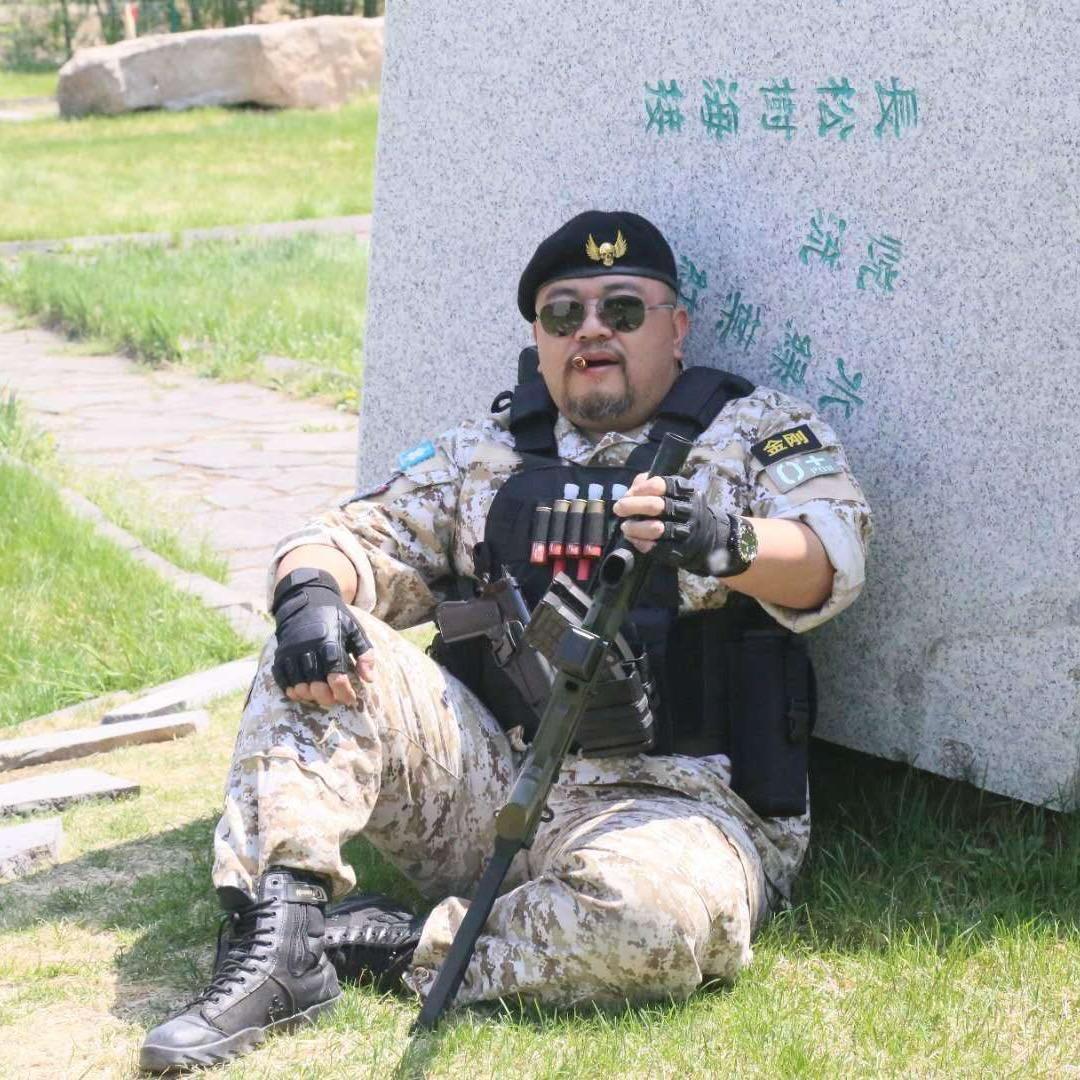 贪財好铯壹俗人