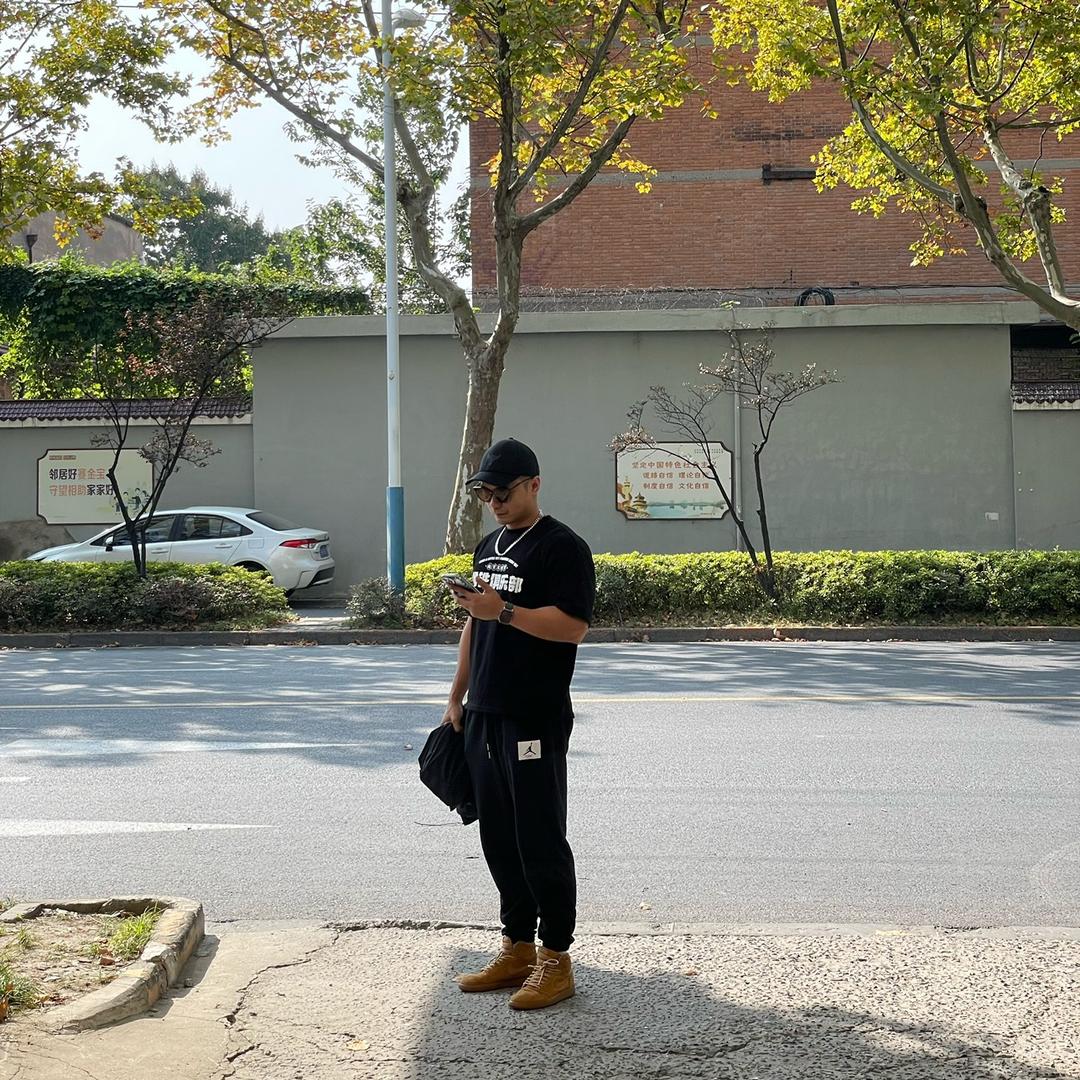 怪兽哥哥。