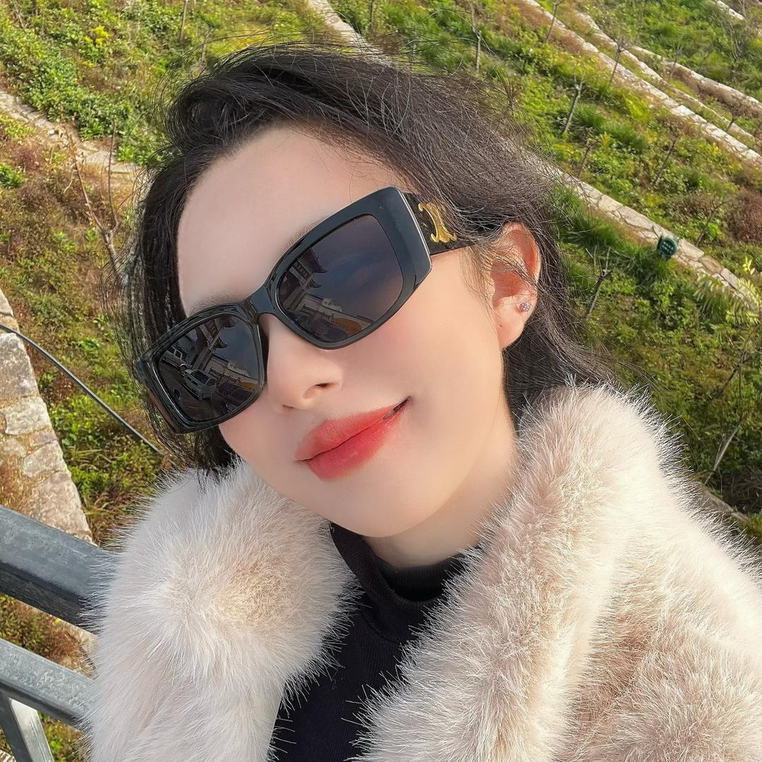 卖破碎机制砂机的小阿琳