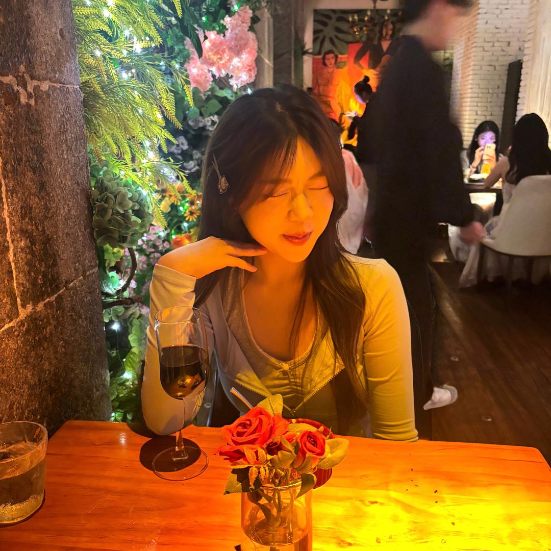 喵喵酱.