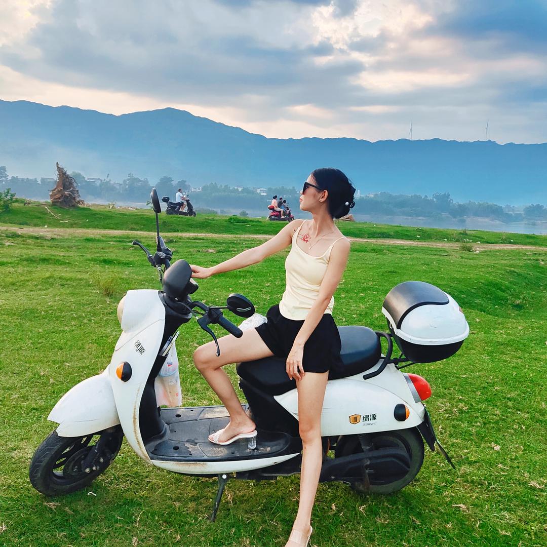 广西小个子小莫💕