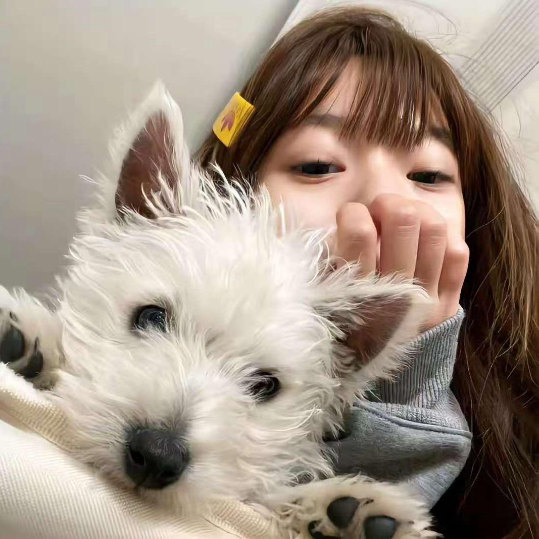 ︎