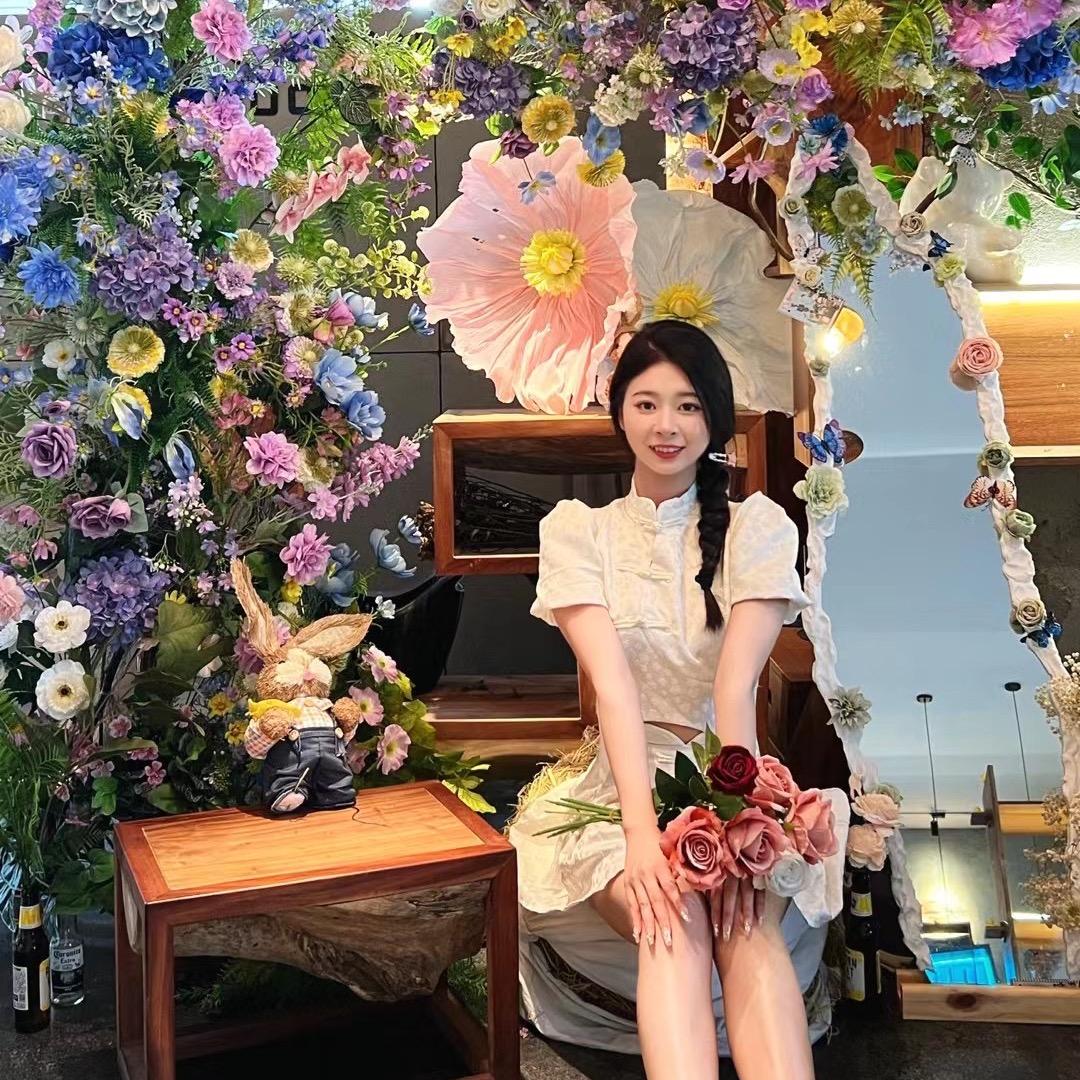 璐璐超能吃🐳