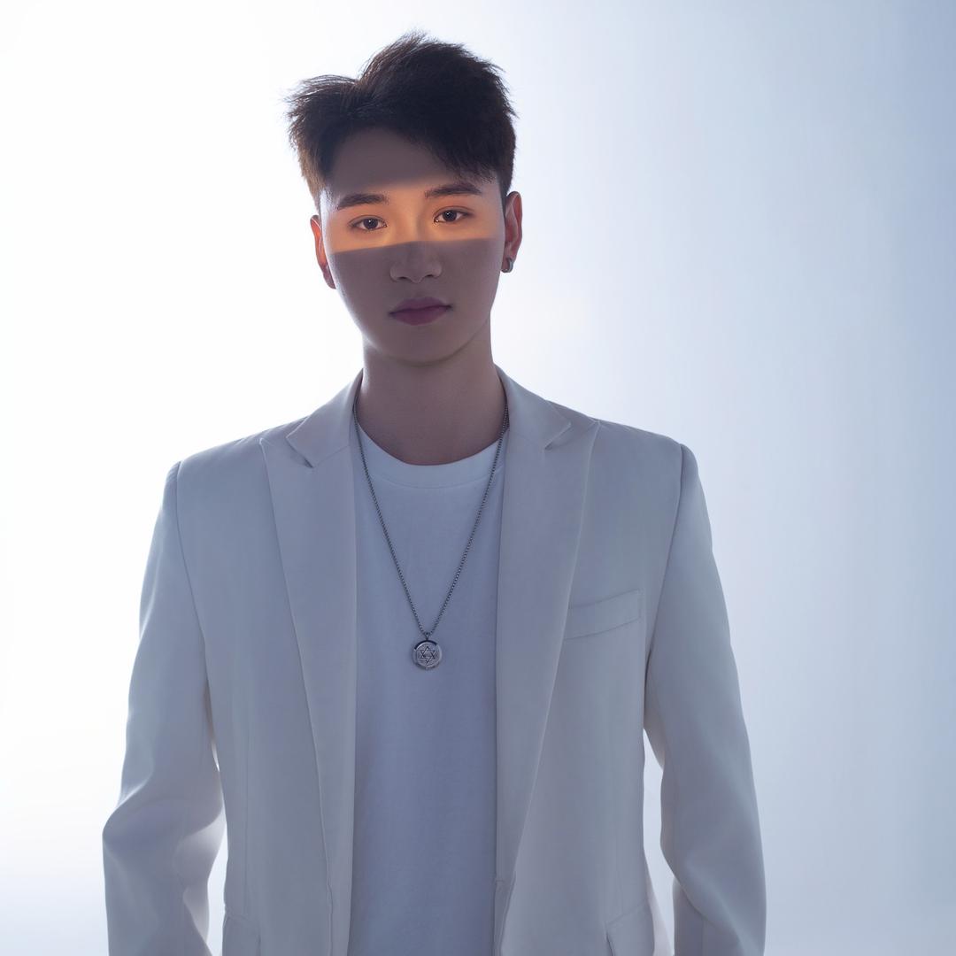 A.Make-up-鹏鹏