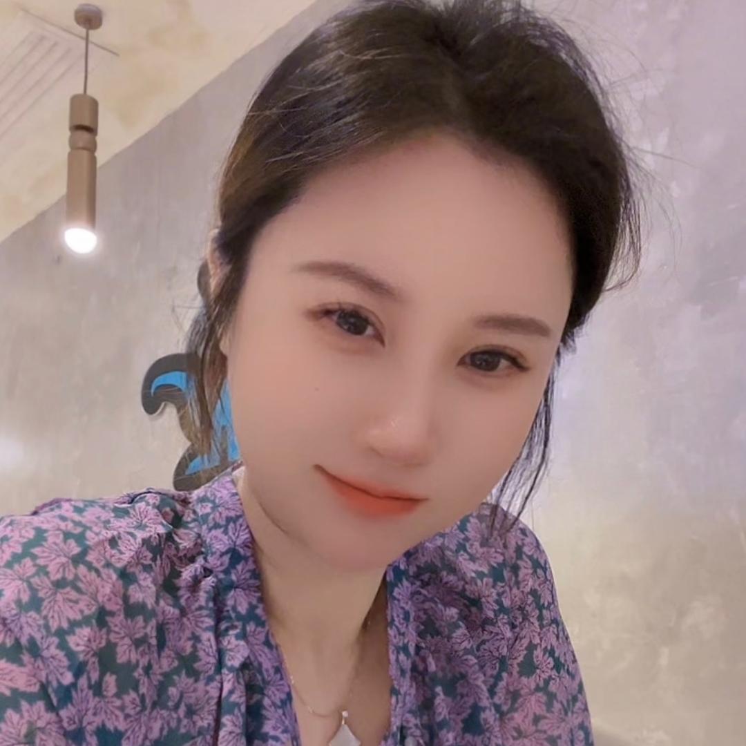 思思老板娘杭州新华路暖芯羊绒