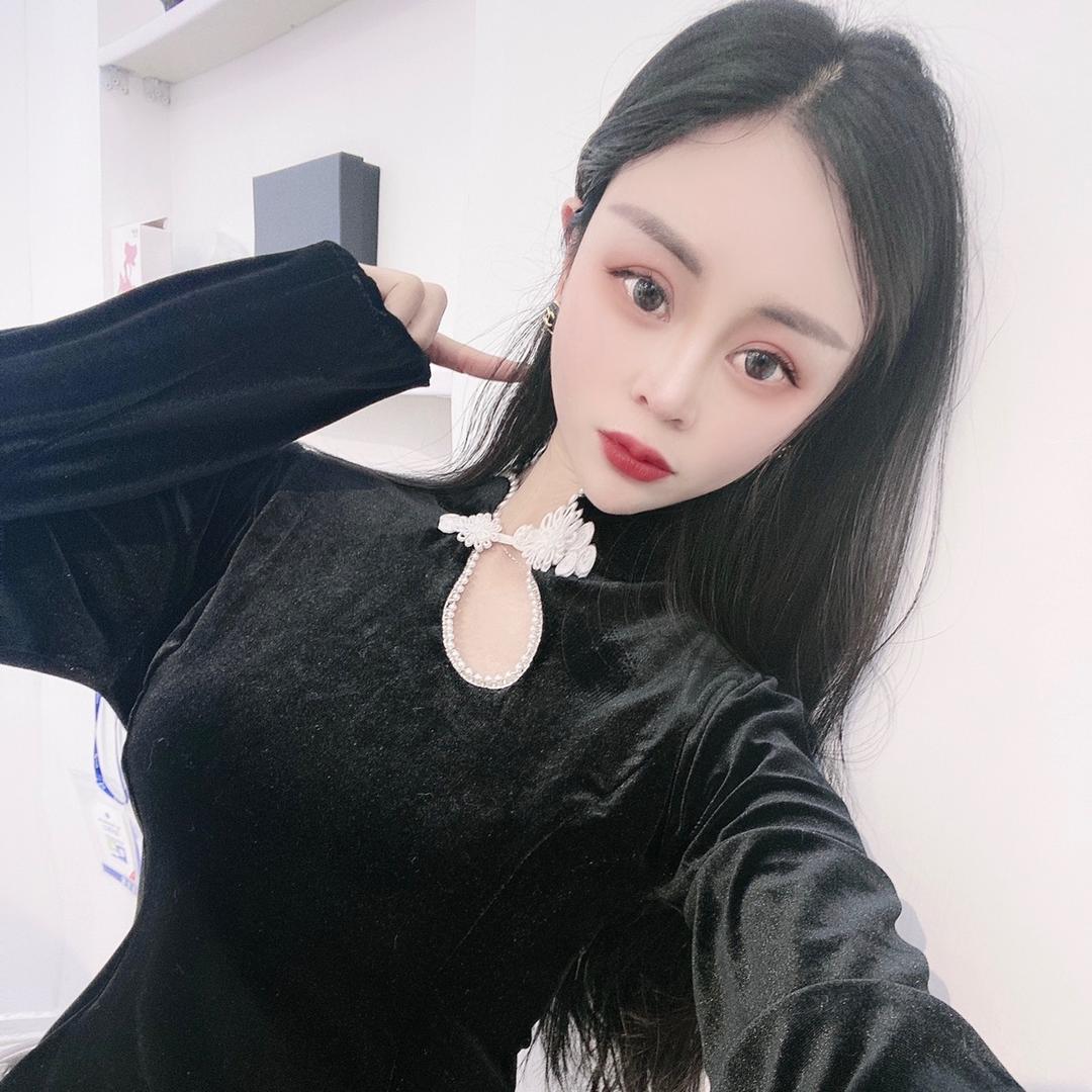 秀场女装