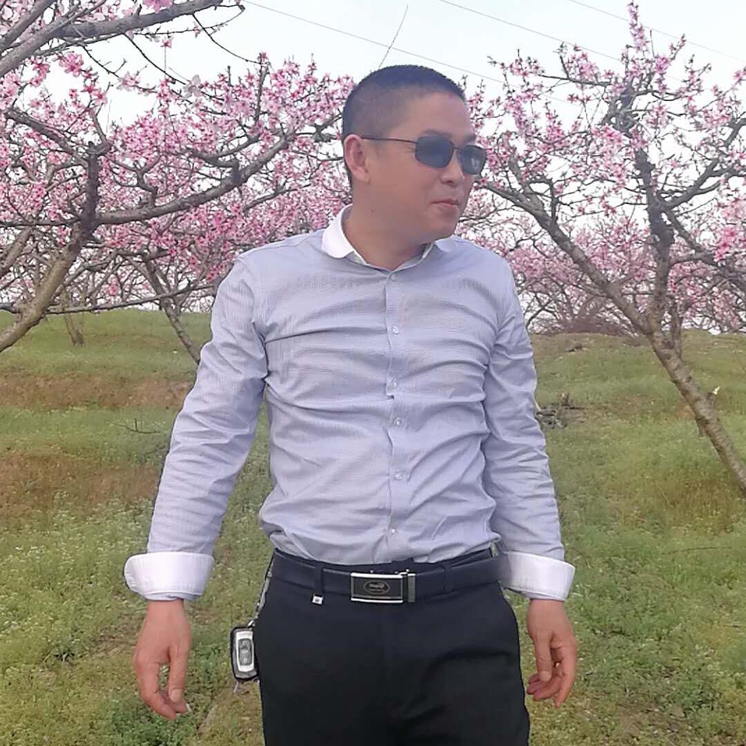 假装快乐