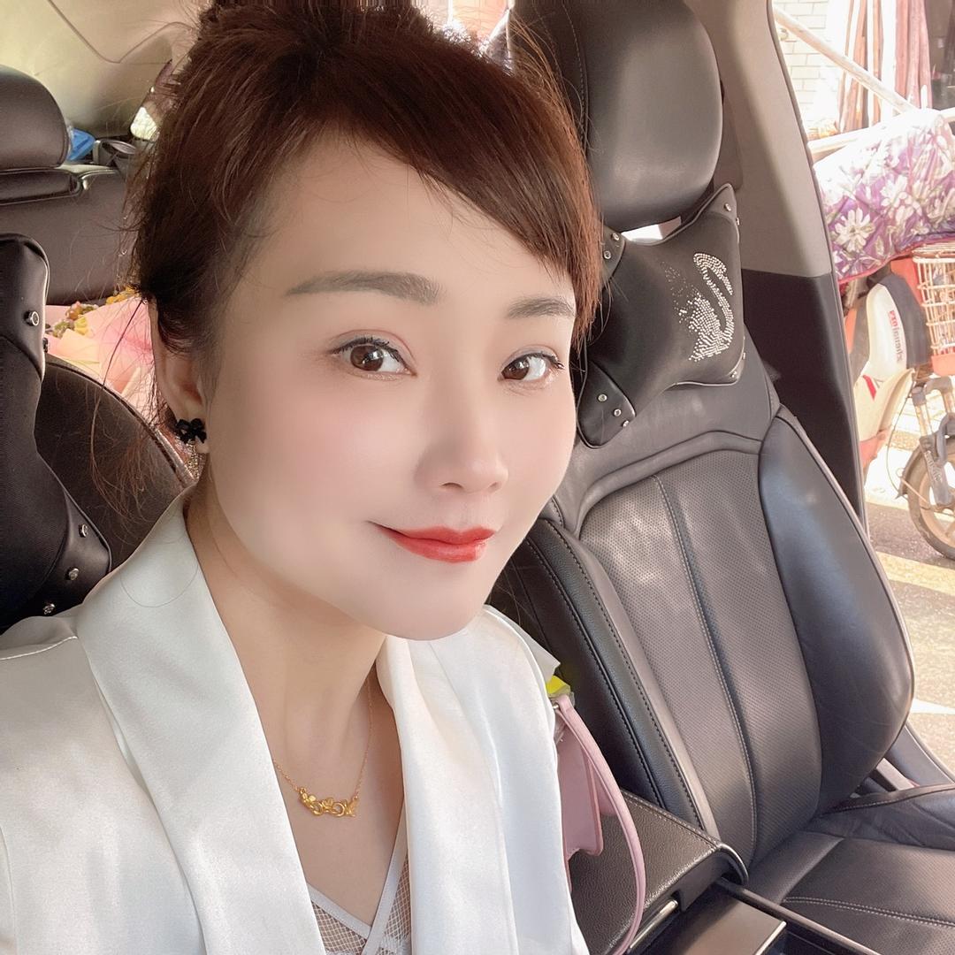 玫瑰与“她”头像