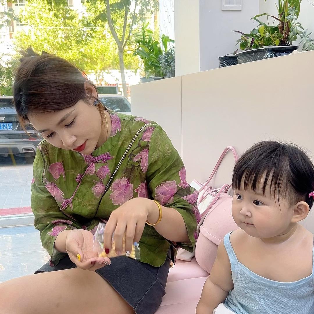 唐涞混血の宝洛子