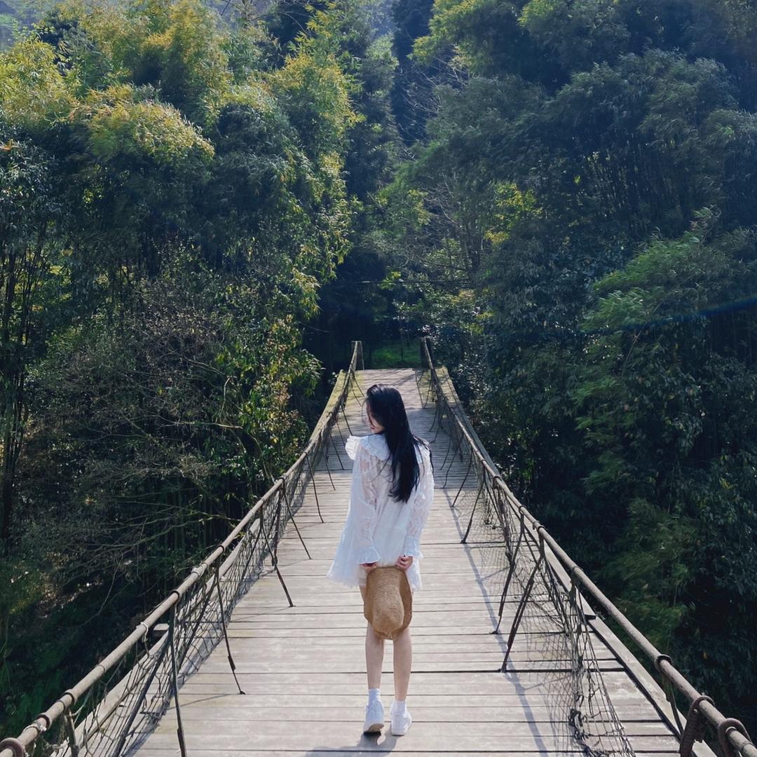 不是喋喋