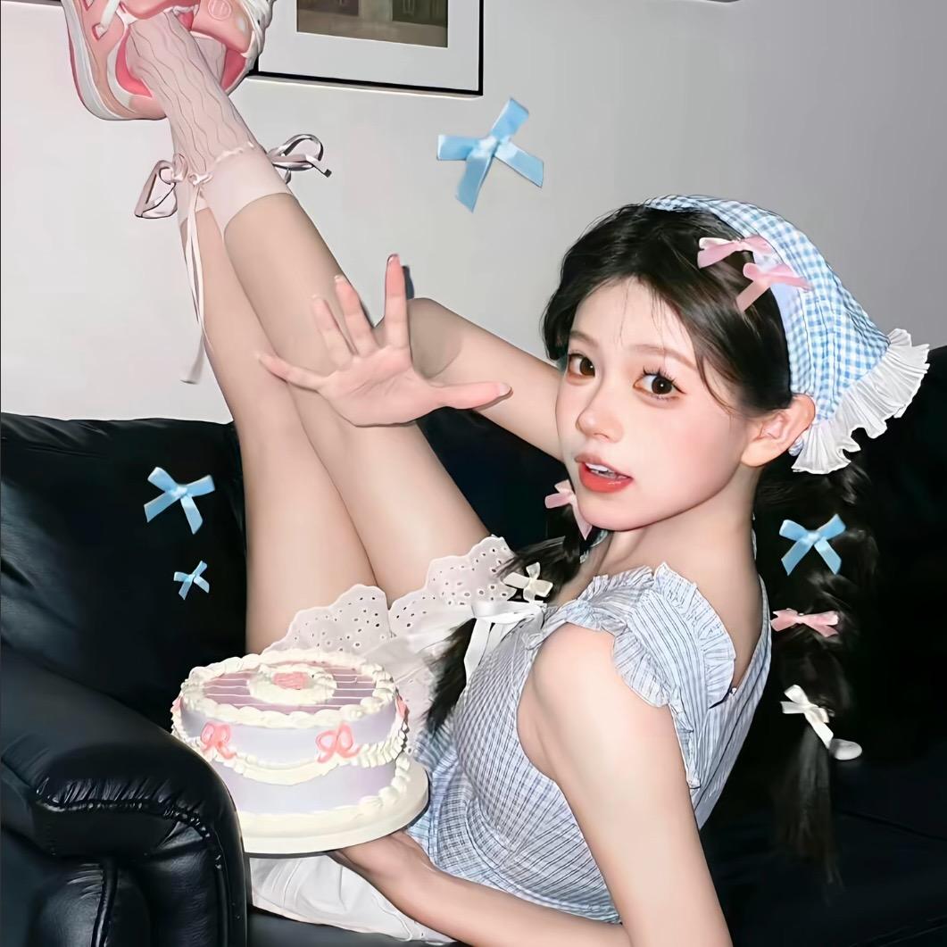 小能啃饼干