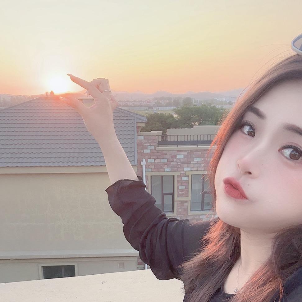 小侯同学👩‍🎓