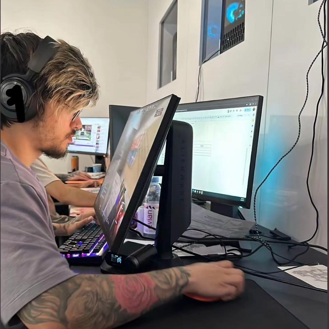 Twistzz