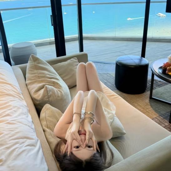 舒🥂