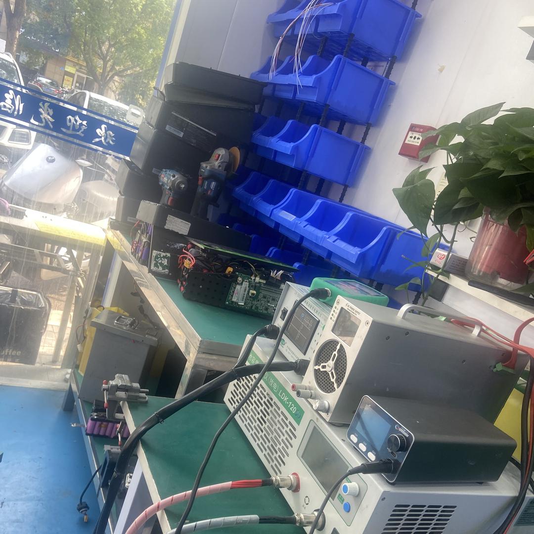 新吴区阳铭锂电池店（个体工商户）