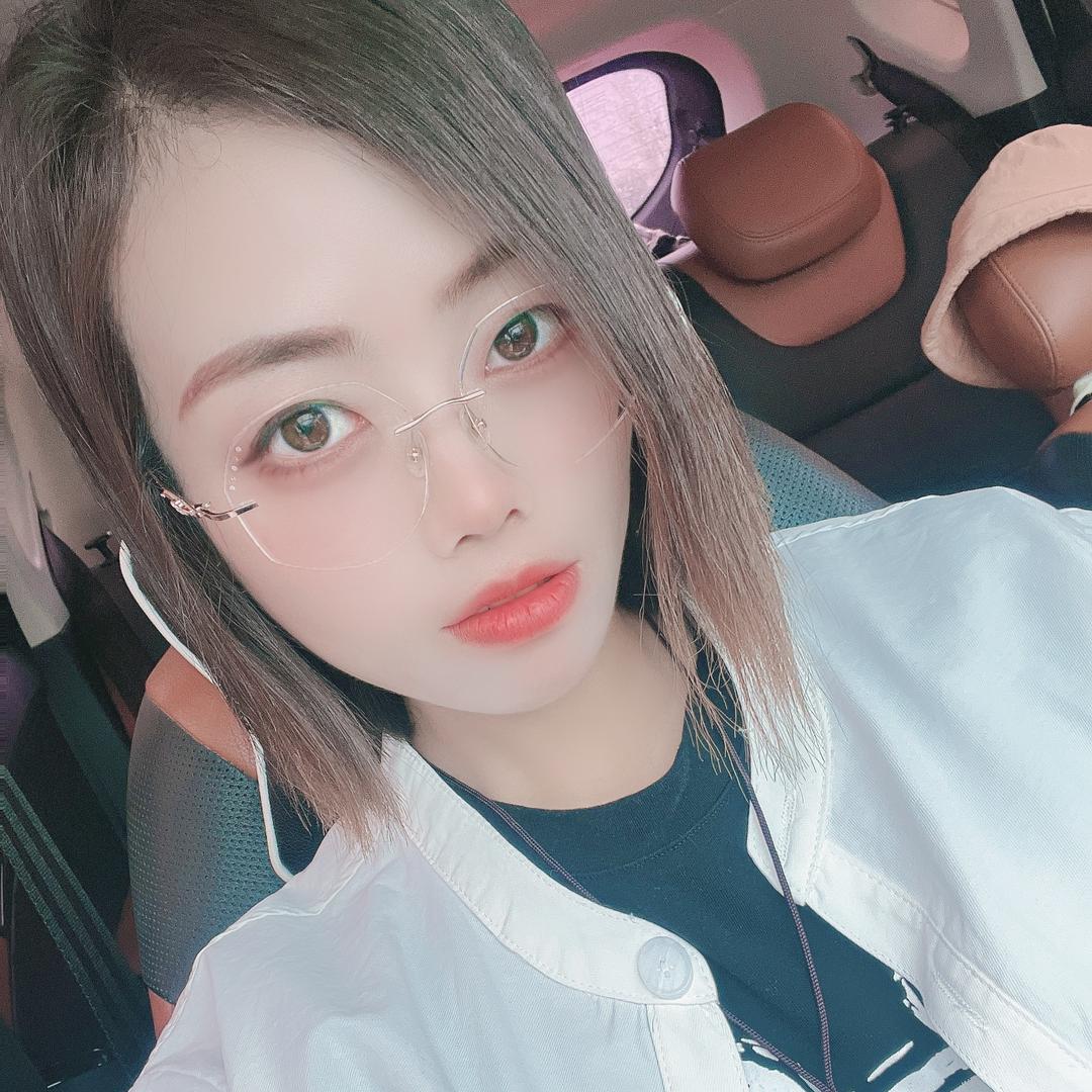 小黄丫童装