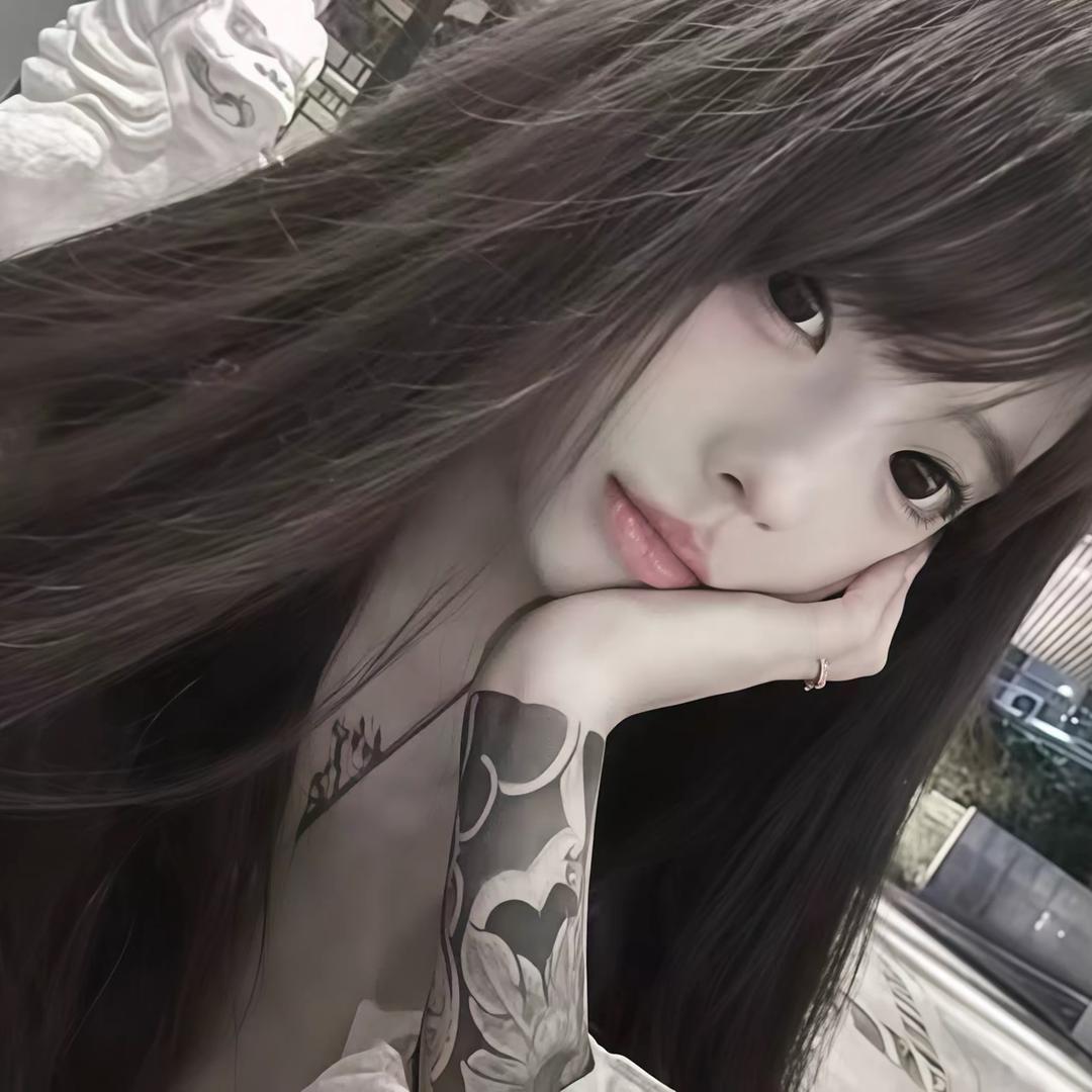 灰色