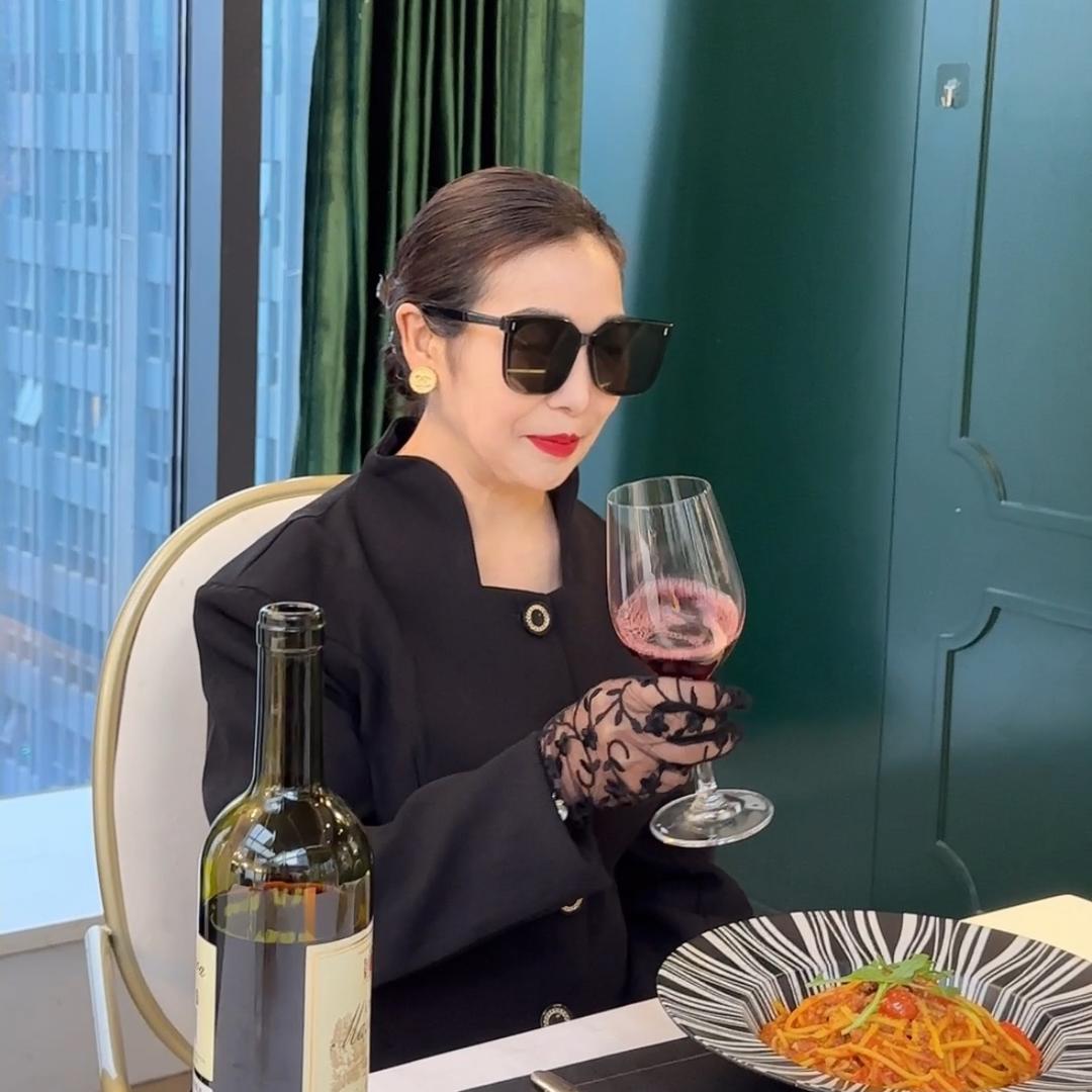 萍姨（红红婆子妈）
