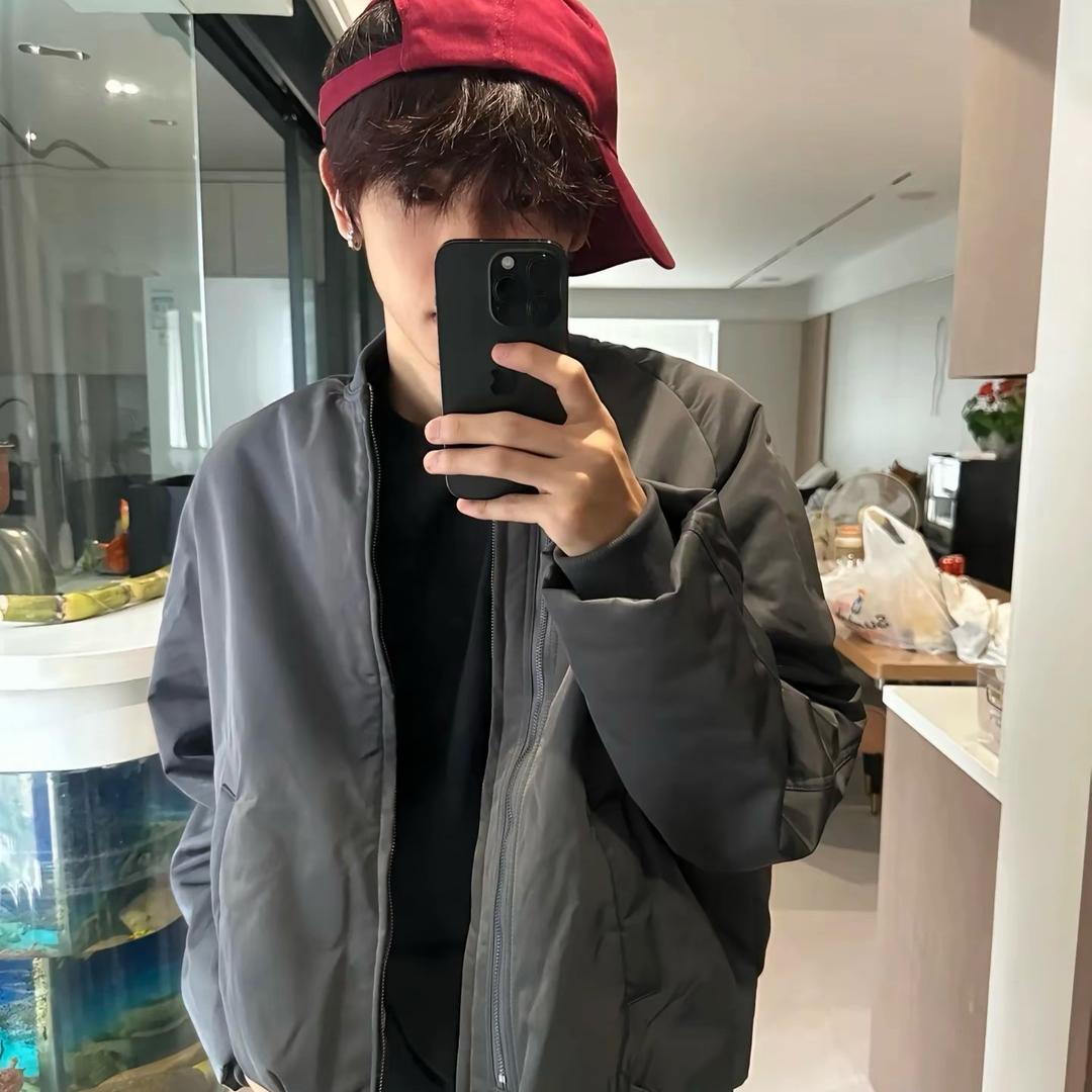 配角.
