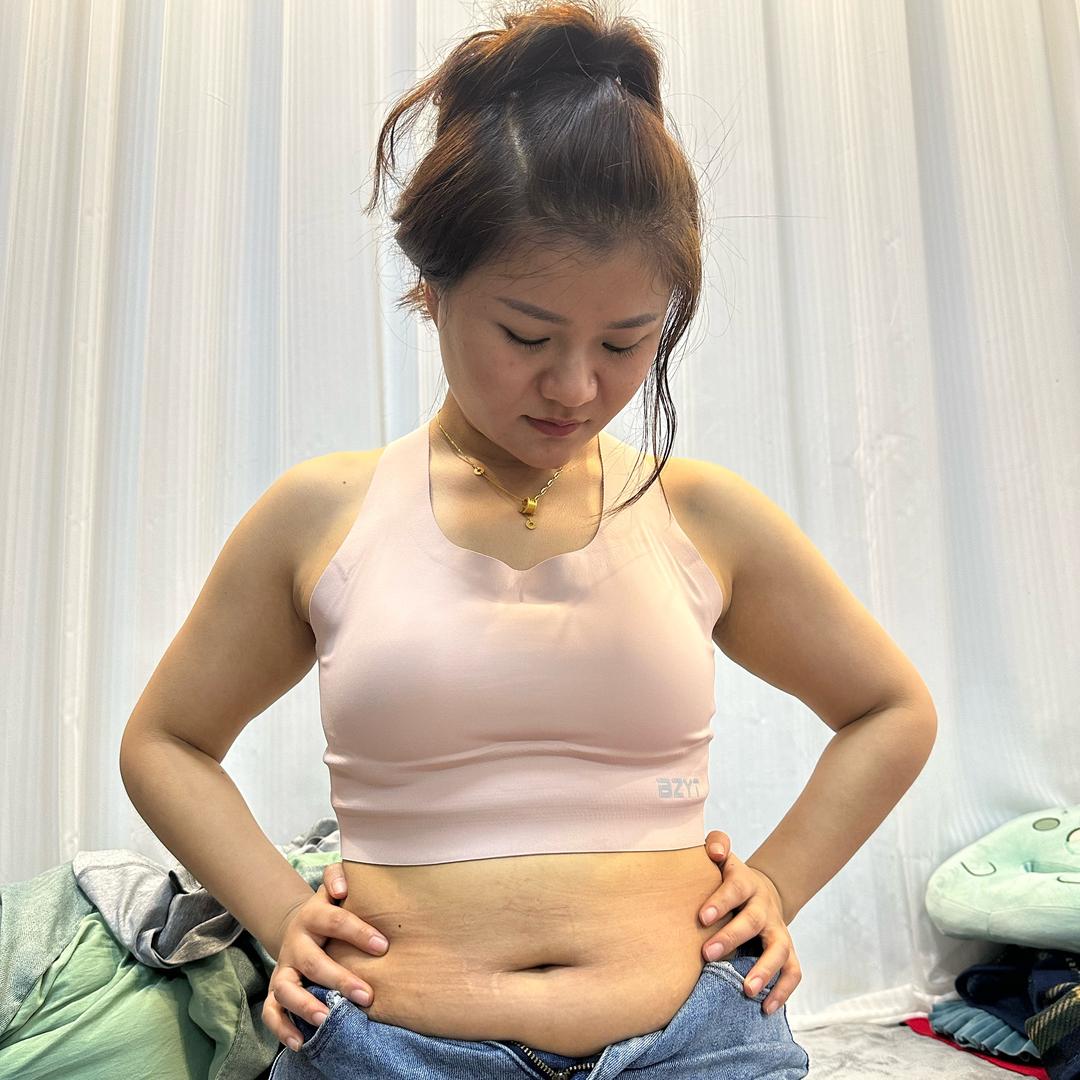 胖东东姐姐坚持揉肚肚