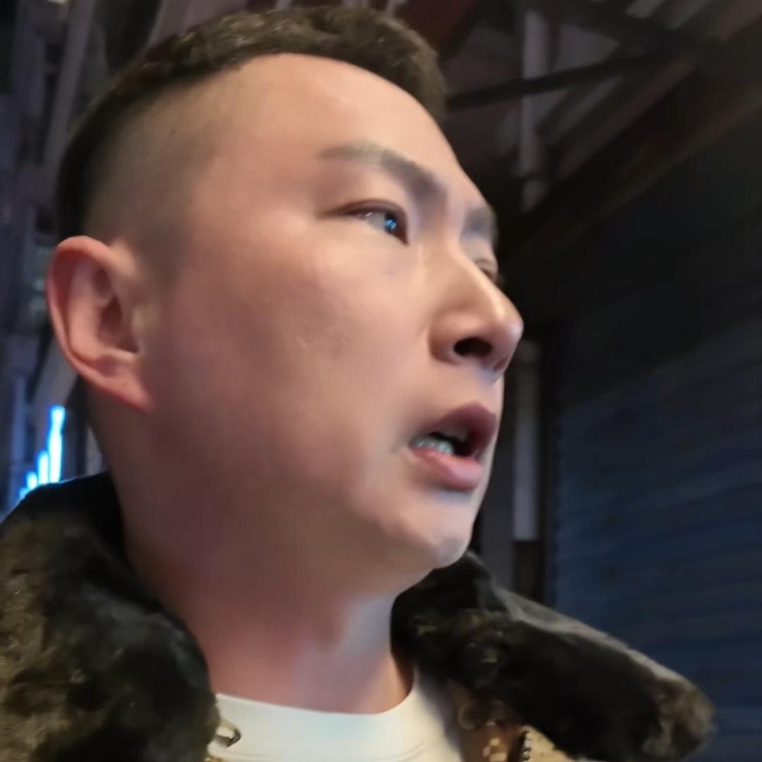 酒瓶子（深夜的酒）