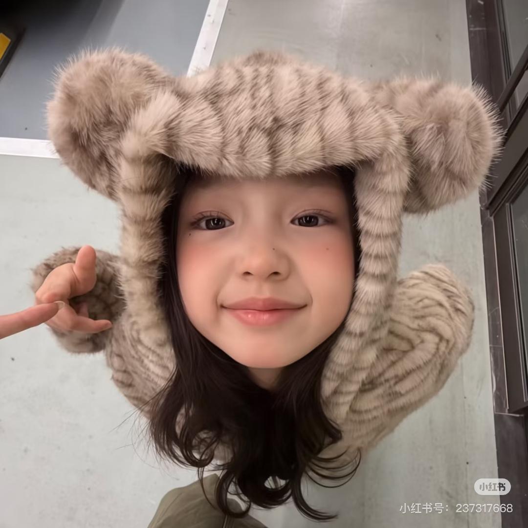 扣扣 歪歪穿搭@