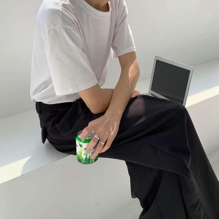 墨吟.