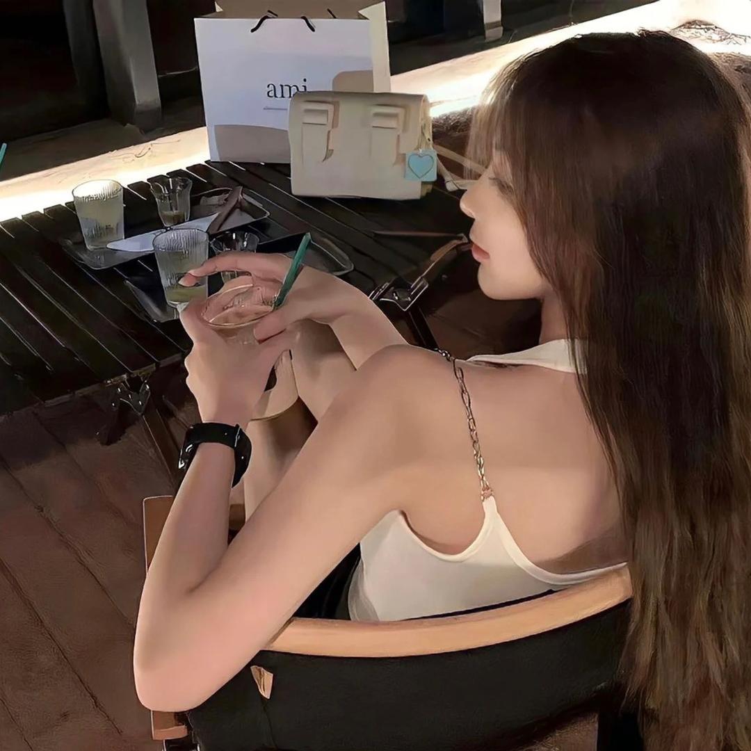 @小贾睡醒了